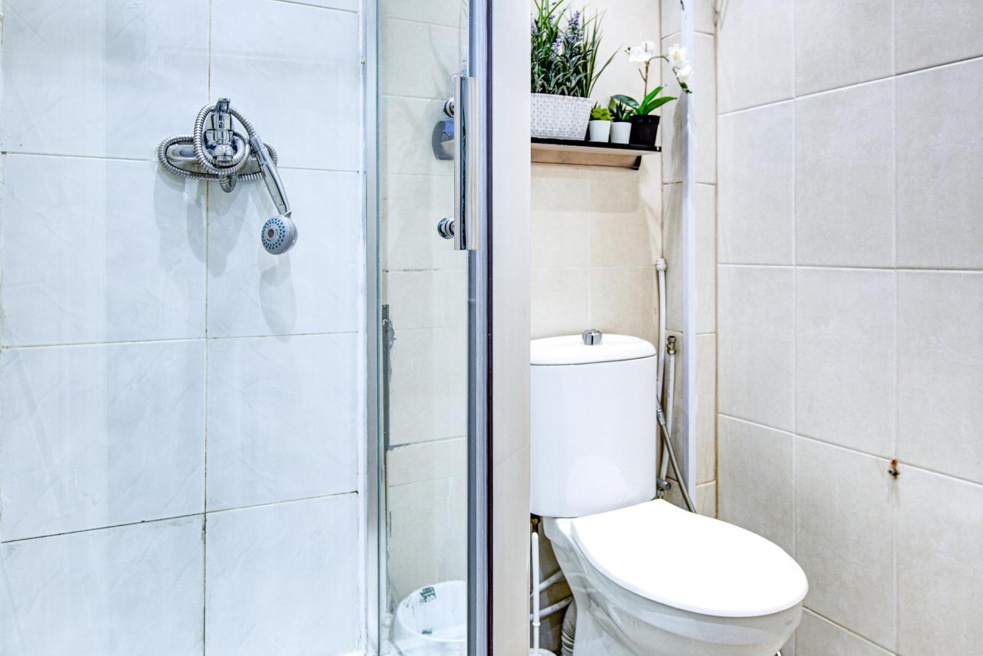 Gorgeous 5-bedrooms 5-bathrooms In London